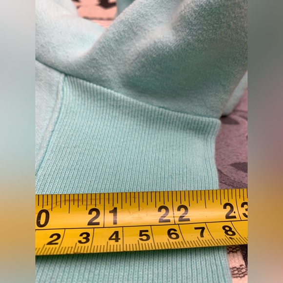 IZOD Golf - Picture 9 of 13